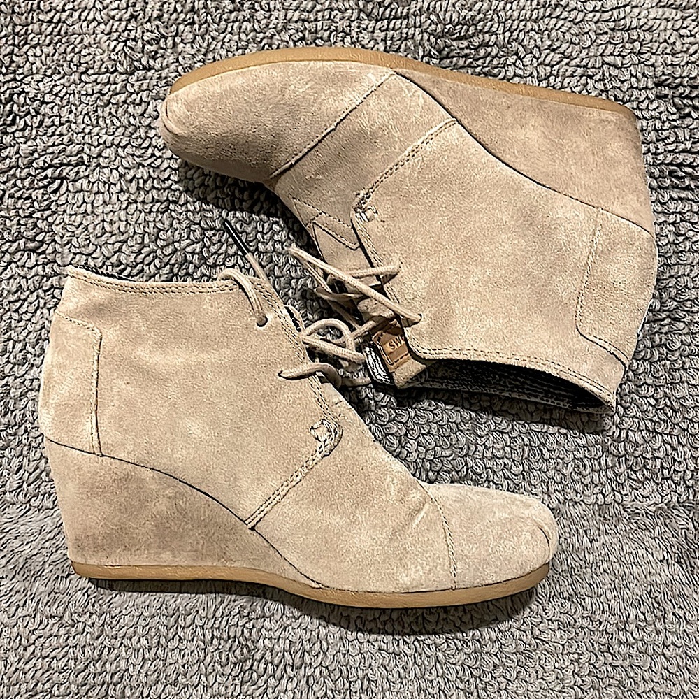 Toms Desert Wedge Booties, US 8, Taupe